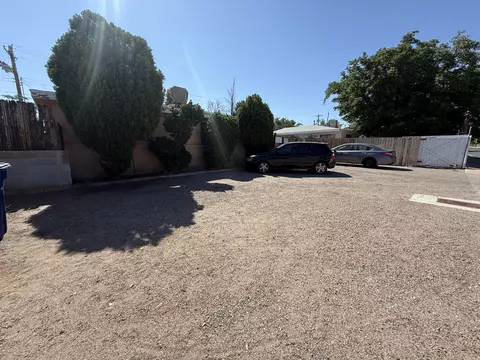 520 Kentucky St SE, Albuquerque, NM 87108