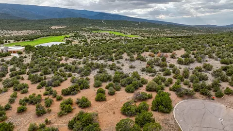 7 Zia Ct, Sandia Park, NM 87047