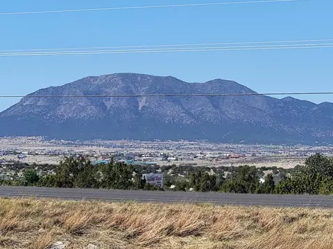 2000 Nm 333, Edgewood, NM 87015