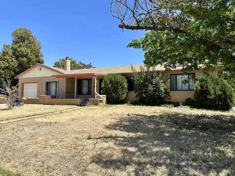 1902 Wisconsin St NE, Albuquerque, NM 87110