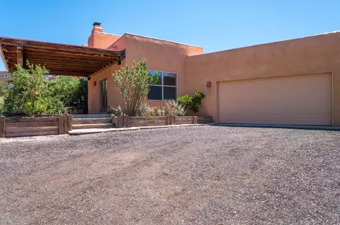 27 Las Huertas Rd, Placitas, NM 87043