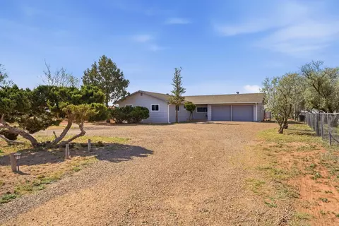 3415 Martinez Rd, Moriarty, NM 87035