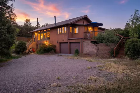 76 Raven Rd, Tijeras, NM 87059