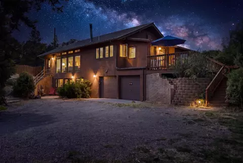 76 Raven Rd, Tijeras, NM 87059