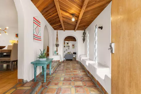 610 Carlisle Blvd SE, Albuquerque, NM 87106