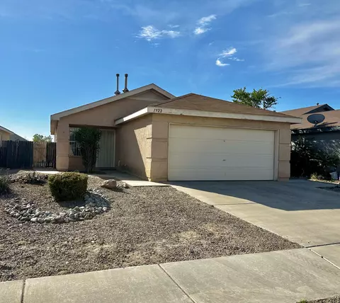 1922 Shadetree Dr SW, Albuquerque, NM 87121