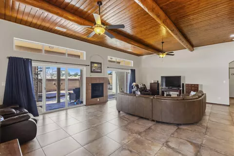 6324 Camino De Paz Rd NW, Albuquerque, NM 87120