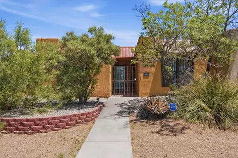 5214 W Chambers Pl NE, Albuquerque, NM 87111