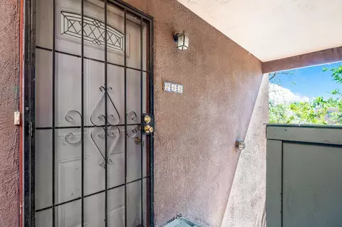 243 La Vida Nueva Del Oeste SW, Albuquerque, NM 87105