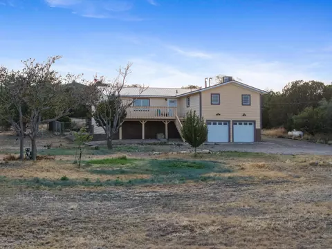 13 Southwood Dr, Edgewood, NM 87015
