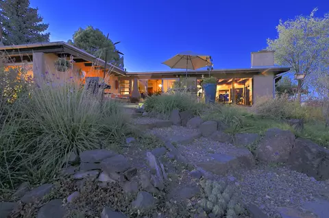 3 Culebra Rd, Taos, NM 87571
