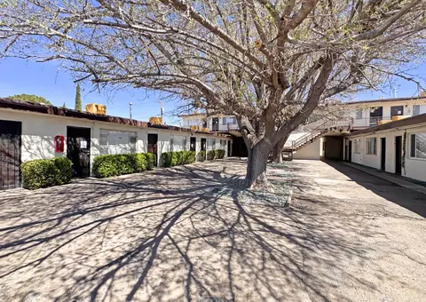 1024 Alvarado Dr SE #6, Albuquerque, NM 87108