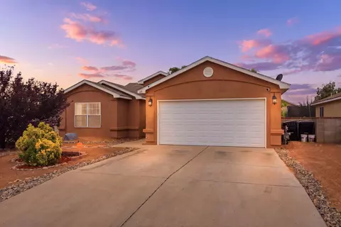 22 Margarita Cir, Los Lunas, NM 87031