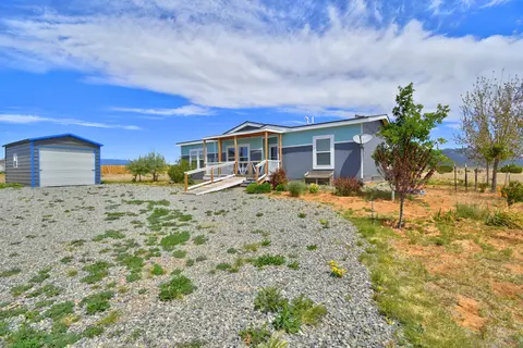 3 Northland Ct, Edgewood, NM 87015
