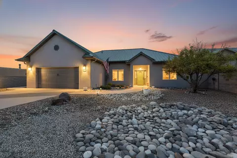 6812 Nagoya Rd NE, Rio Rancho, NM 87144