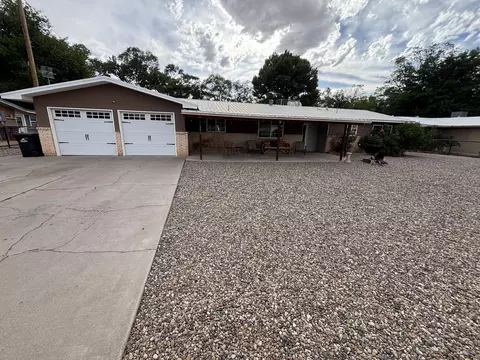 375 Ranchitos Rd, Bosque Farms, NM 87068