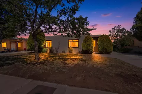 316 General Bradley St NE, Albuquerque, NM 87123