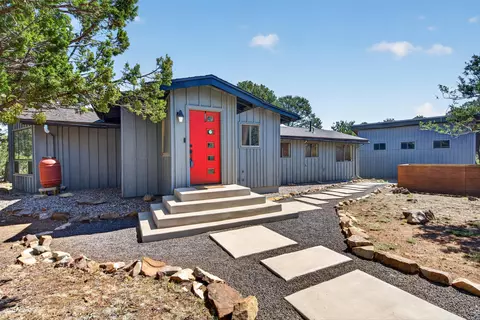 208 Sangre De Cristo Cir, Tijeras, NM 87059