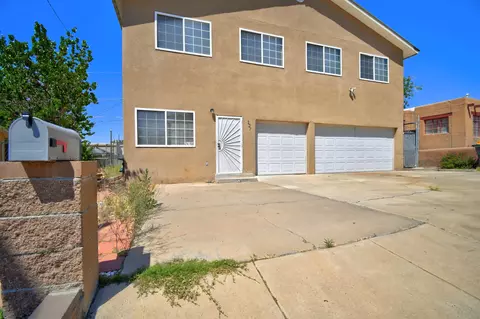 221 64th St SW, Albuquerque, NM 87121
