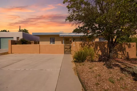 1301 Girard Blvd SE, Albuquerque, NM 87106