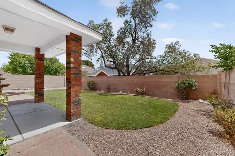 4404 Mountvale Ave NW, Albuquerque, NM 87114
