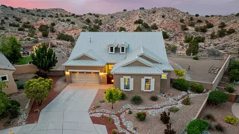 2305 Desert View Rd NE, Rio Rancho, NM 87144