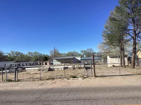 2929 Maplewood Dr SW, Albuquerque, NM 87121