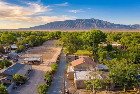 7406 Corrales Rd, Corrales, NM 87048