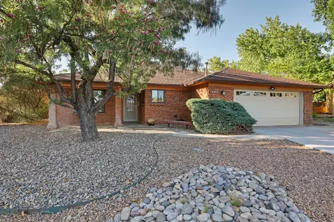 8813 Brandywine Rd NE, Albuquerque, NM 87111