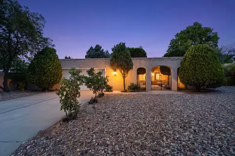 5813 La Madera Rd NE, Albuquerque, NM 87109