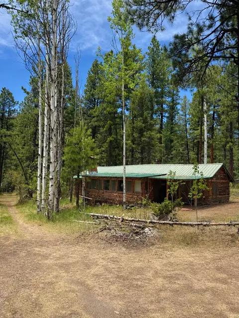 39 Truchas Ln, Jemez Springs, NM 87025