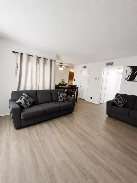 4601 Carlisle Blvd NE #A-10, Albuquerque, NM 87109