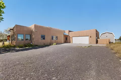 48 Oney Ln, Belen, NM 87002