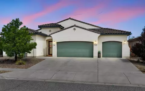 7305 Nome Dr NE, Rio Rancho, NM 87144