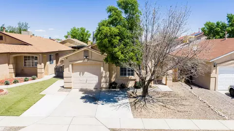 6009 Cyonus Ave NW, Albuquerque, NM 87114