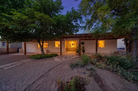 510 Aliso Dr SE, Albuquerque, NM 87108