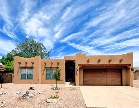 212 Riesling Rd, Bernalillo, NM 87004