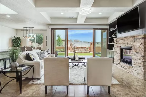 6371 Camino De Paz Rd NW, Albuquerque, NM 87120