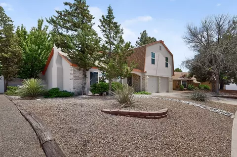 5612 Chelwood Park Blvd NE, Albuquerque, NM 87111
