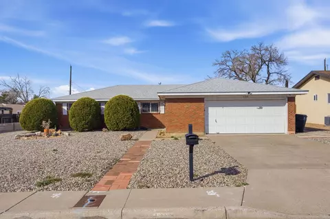 4305 Andrew Dr NE, Albuquerque, NM 87109