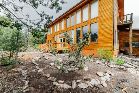 60 Sandia Haven Dr, Cedar Crest, NM 87008