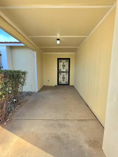 101 Marigold Dr SW, Albuquerque, NM 87124