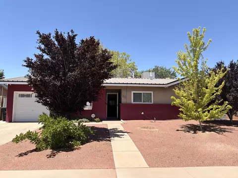 613 Jane St NE, Albuquerque, NM 87123