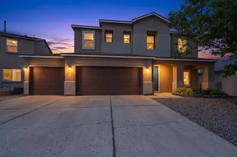10647 Summercrest Dr NW, Albuquerque, NM 87114