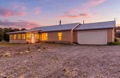 71 Woodland Dr, Tijeras, NM 87059