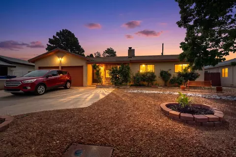 2904 Cagua Dr NE, Albuquerque, NM 87110