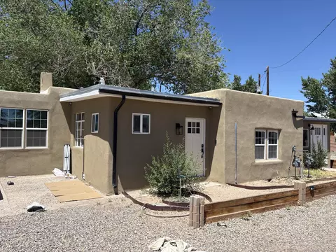 1321 15th St NW, Albuquerque, NM 87104