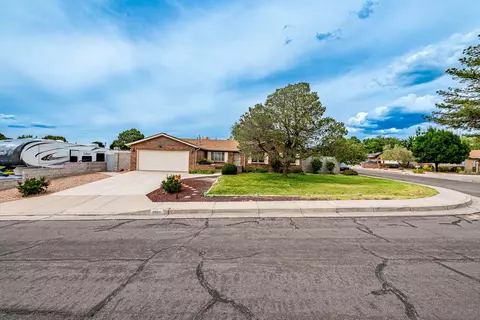 6507 Mendius Ave NE, Albuquerque, NM 87109
