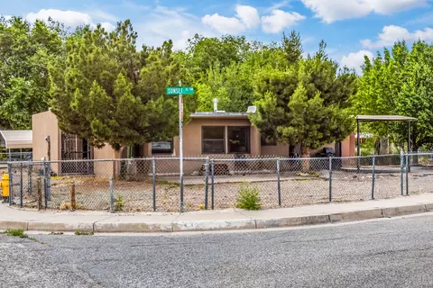 175 Sunset Pl SW, Albuquerque, NM 87105