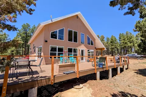 459 4th Of July Rd, Estancia, NM 87016